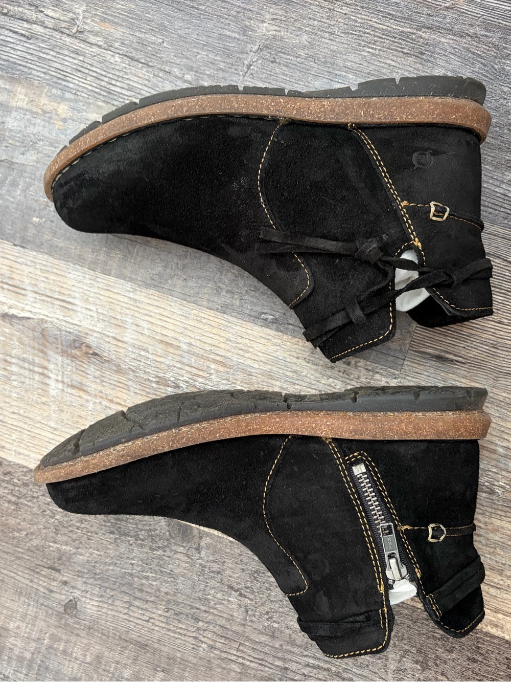 Børn Wynter Black Suede Ankle Booties Comfort Boots Size 8 M/W - Picture 5 of 7